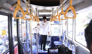 Pj Walikota Launching Mobil Layanan Cepat LPJU dan Bus TMP Gratis Bagi ASN