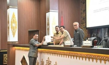 DRPD Pekanbaru Gelar Paripurna Laporan Pansus Terhadap LKPJ Pemko Tahun 2023