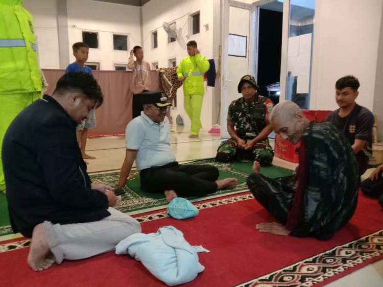 Pj. Bupati Aceh Jaya Tinjau Posko Banjir Kec.Jaya, Pastikan Bantuan Kepada Korban Banjir