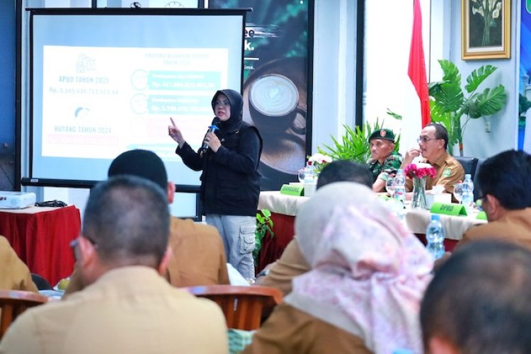 Defisit Anggaran, Bupati Siak Tetap Upayakan Bangun Jalan Satu Kecamatan